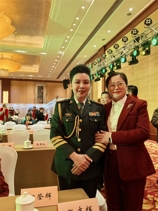 中华民族万姓先祖暨革命先烈祭祀大典隆重召开 刘志丹将军外孙女刘凤珍恭贺大典圆满闭幕