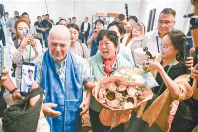 美國兄弟當年一次小小的善意資助 竟孕育出中国毛烏素沙地片片綠洲